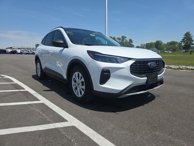 Certified 2023 Ford Escape Active w/ Tech Pack #1 FWD image 1