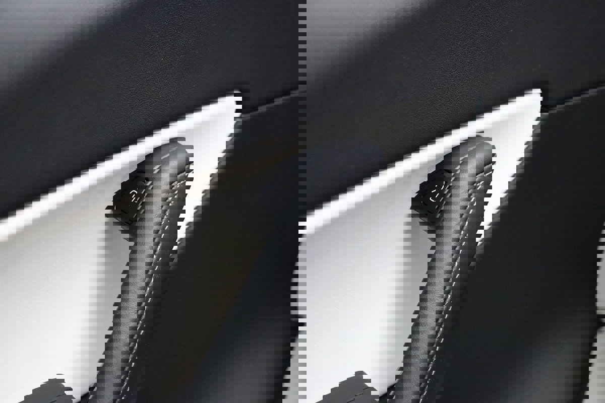 Used 2022 Tesla Model Y Long Range image 14