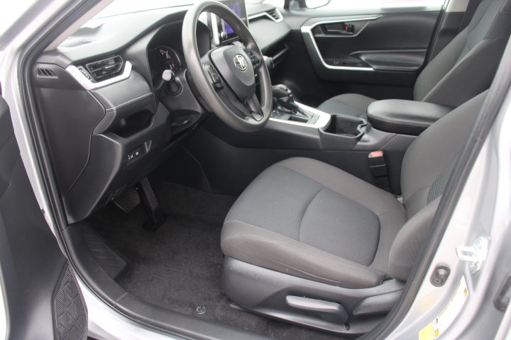Certified 2024 Toyota RAV4 LE FWD image 11