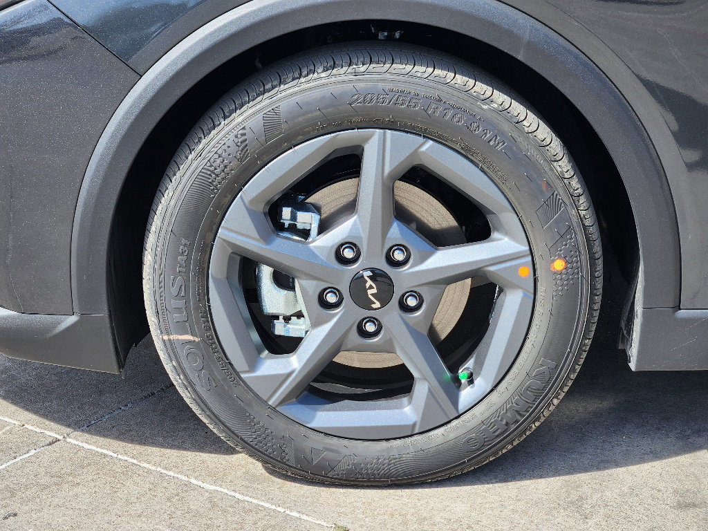 New 2026 Kia K4 LXS image 7