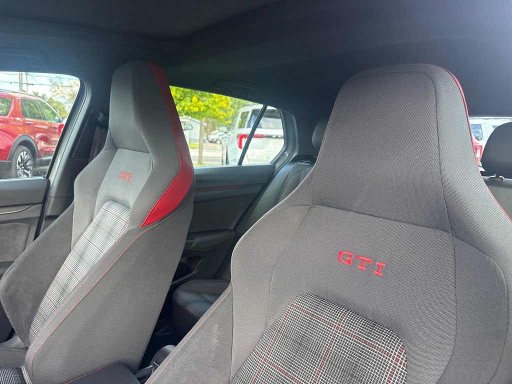 Used 2024 Volkswagen GTI SE FWD image 22