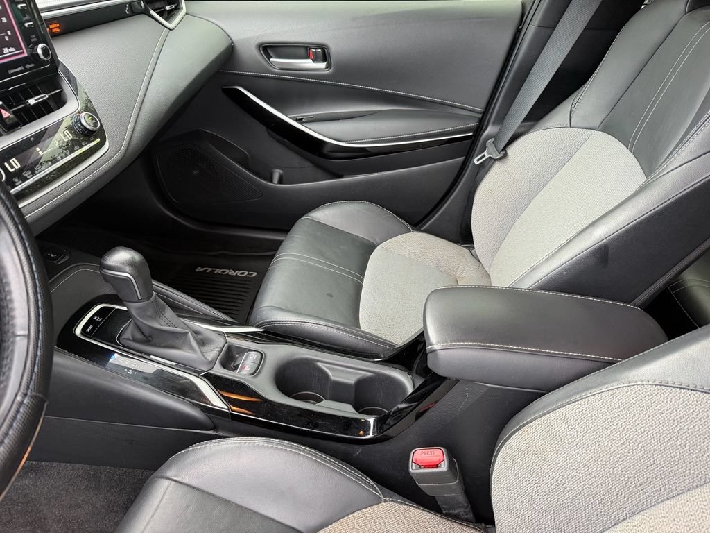 Used 2021 Toyota Corolla XSE FWD image 12