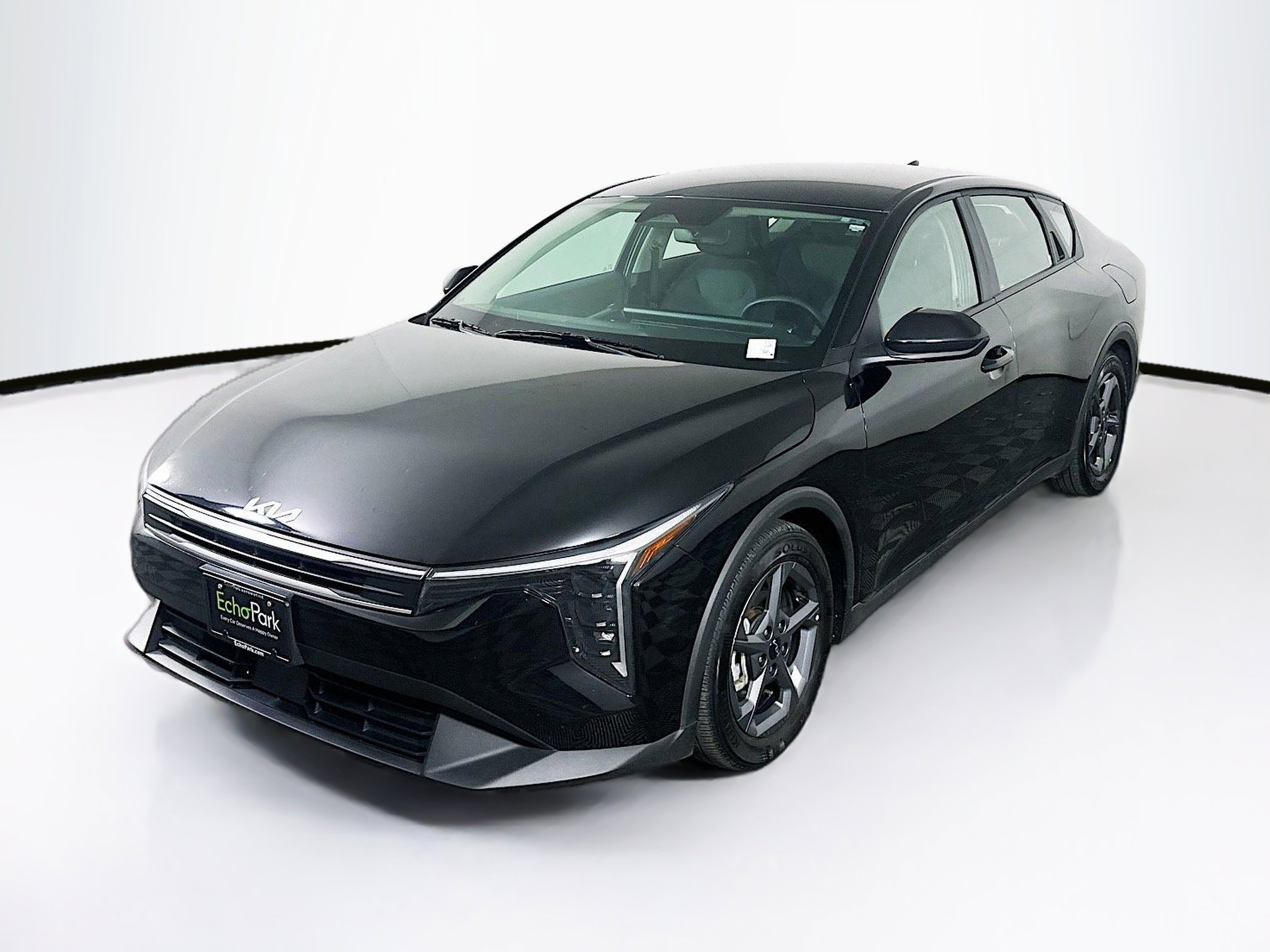 Used 2025 Kia K4 LXS image 3