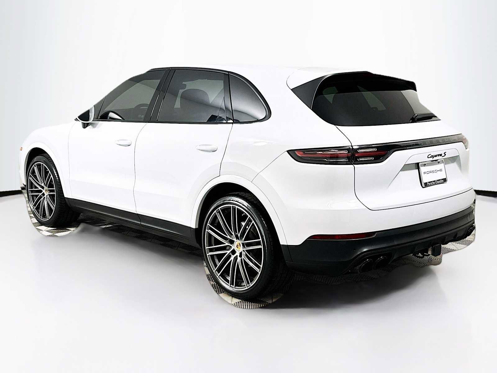 Certified 2023 Porsche Cayenne S Platinum w/ Premium Package Plus image 3