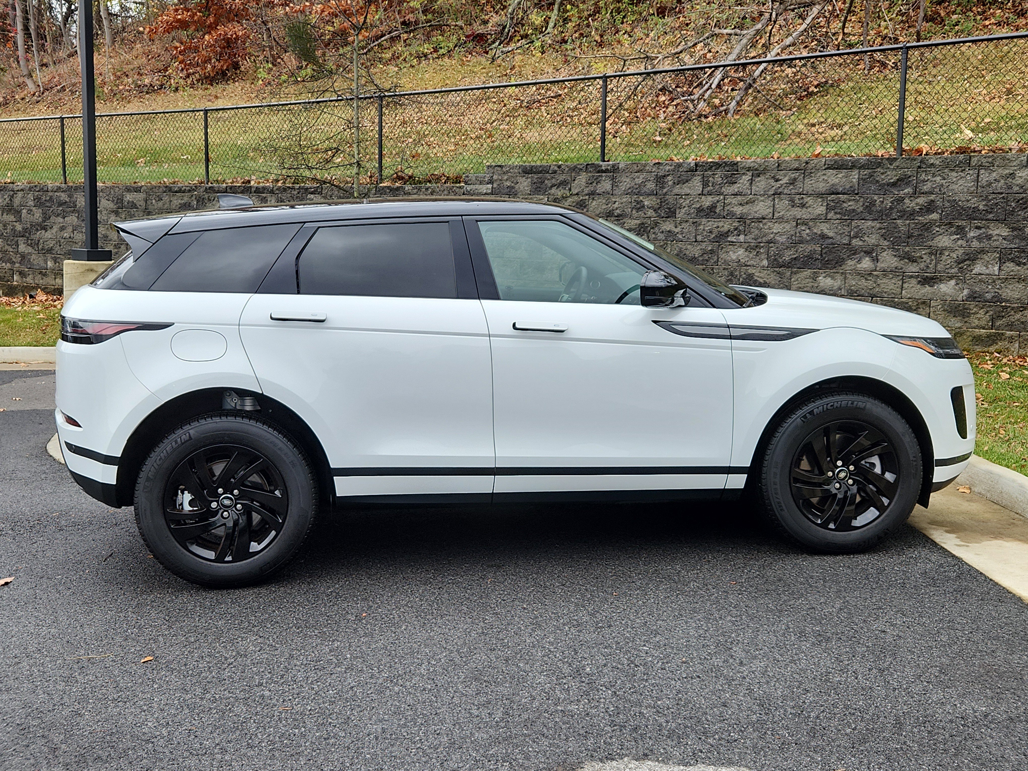 Certified 2026 Land Rover Range Rover Evoque S image 11