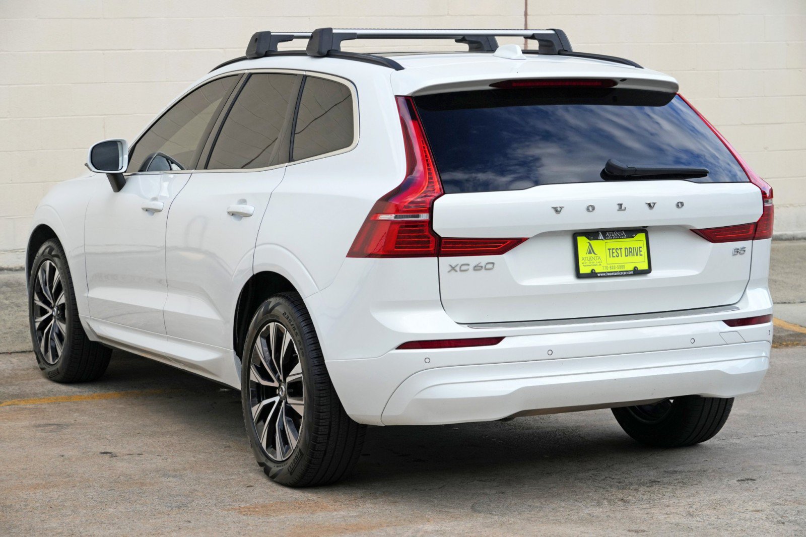 Used 2023 Volvo XC60 B5 Core w/ Climate Package FWD image 44