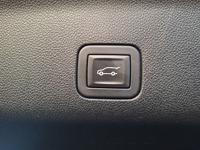 Certified 2025 Chevrolet Tahoe High Country AWD/4WD image 30