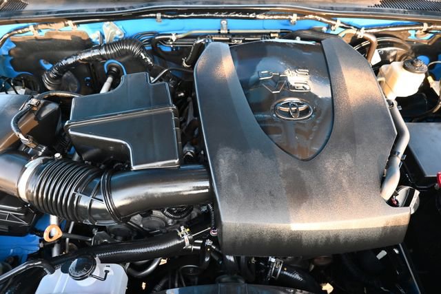 Used 2020 Toyota Tacoma TRD Sport w/ TRD Premium Sport Package image 17