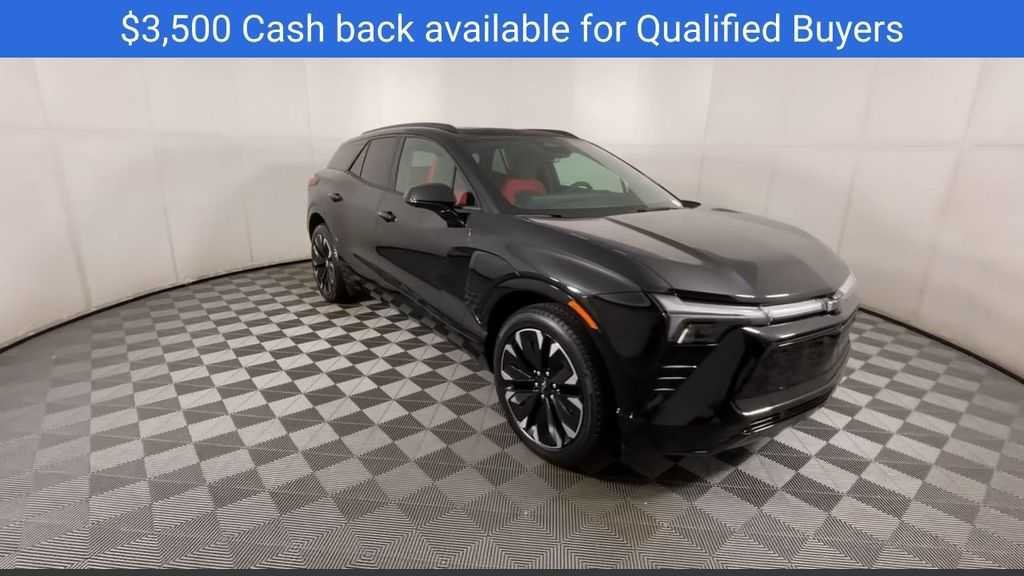 New 2025 Chevrolet Blazer EV RS RWD image 3