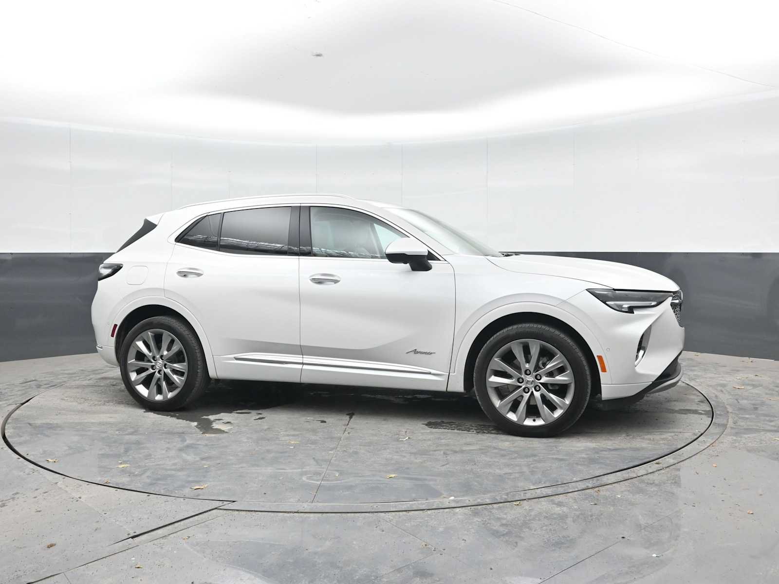 Used 2023 Buick Envision Avenir AWD/4WD image 8