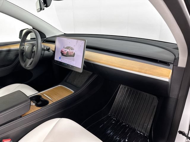 Used 2024 Tesla Model Y Performance AWD/4WD image 26