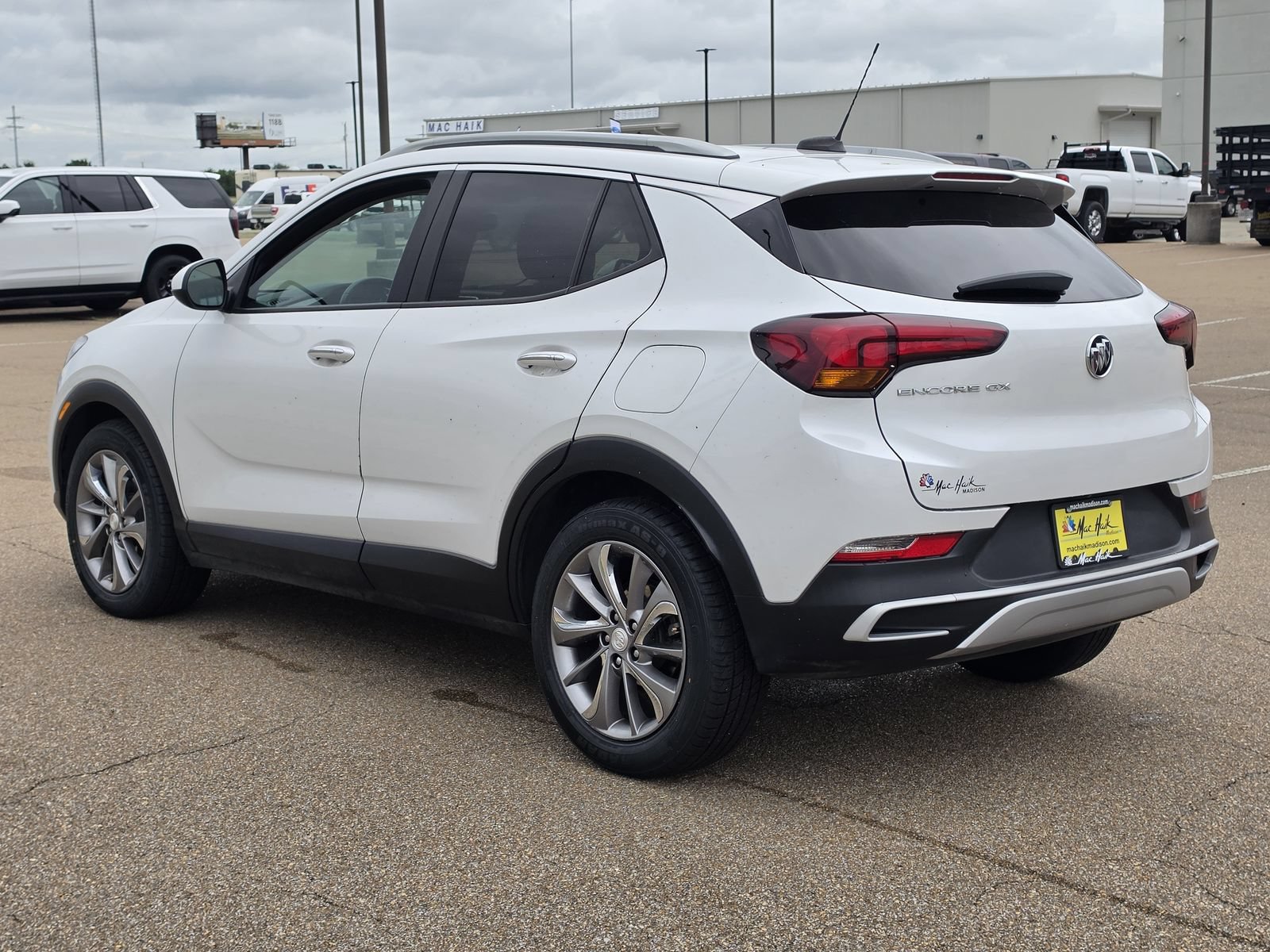 Used 2021 Buick Encore GX Select w/ Experience Buick Package FWD image 3