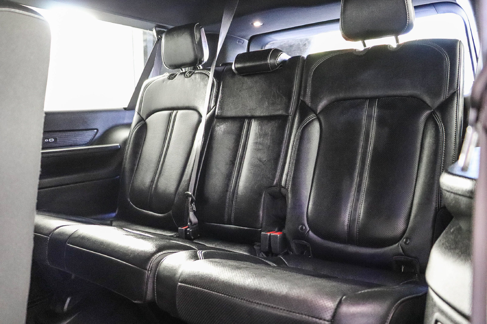 Used 2024 Jeep Wagoneer L Series II w/ Flexible Seating Group AWD/4WD image 21