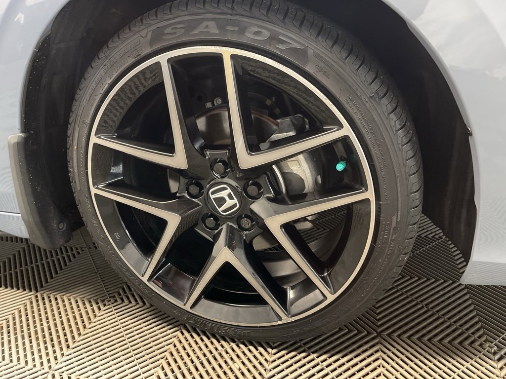 Used 2022 Honda Civic Sport Touring image 3