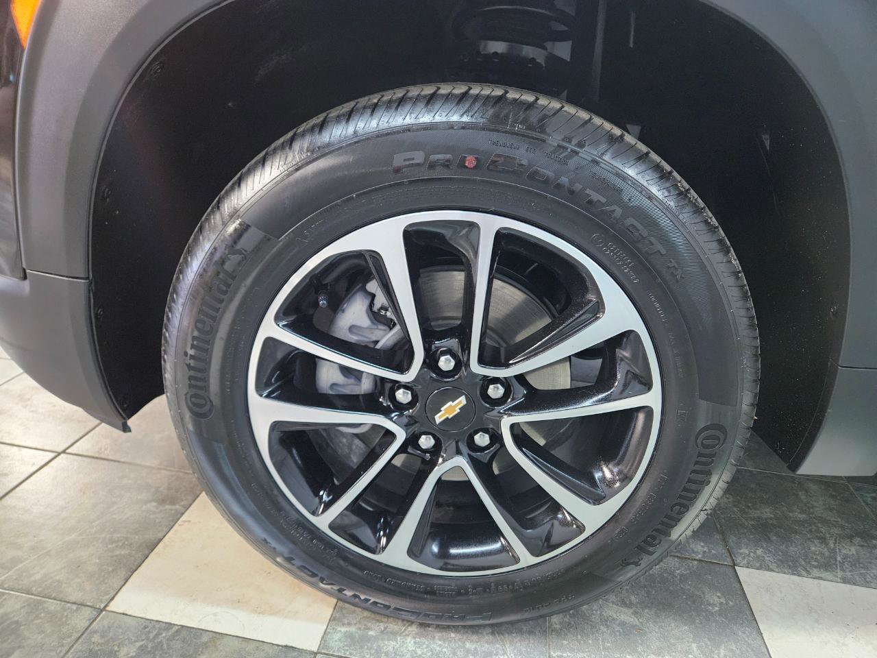 Used 2025 Chevrolet TrailBlazer LT w/ Convenience Package FWD image 31