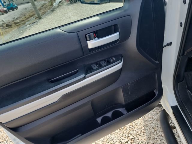 Used 2020 Toyota Tundra SR5 w/ SR5 Convenience Package image 17