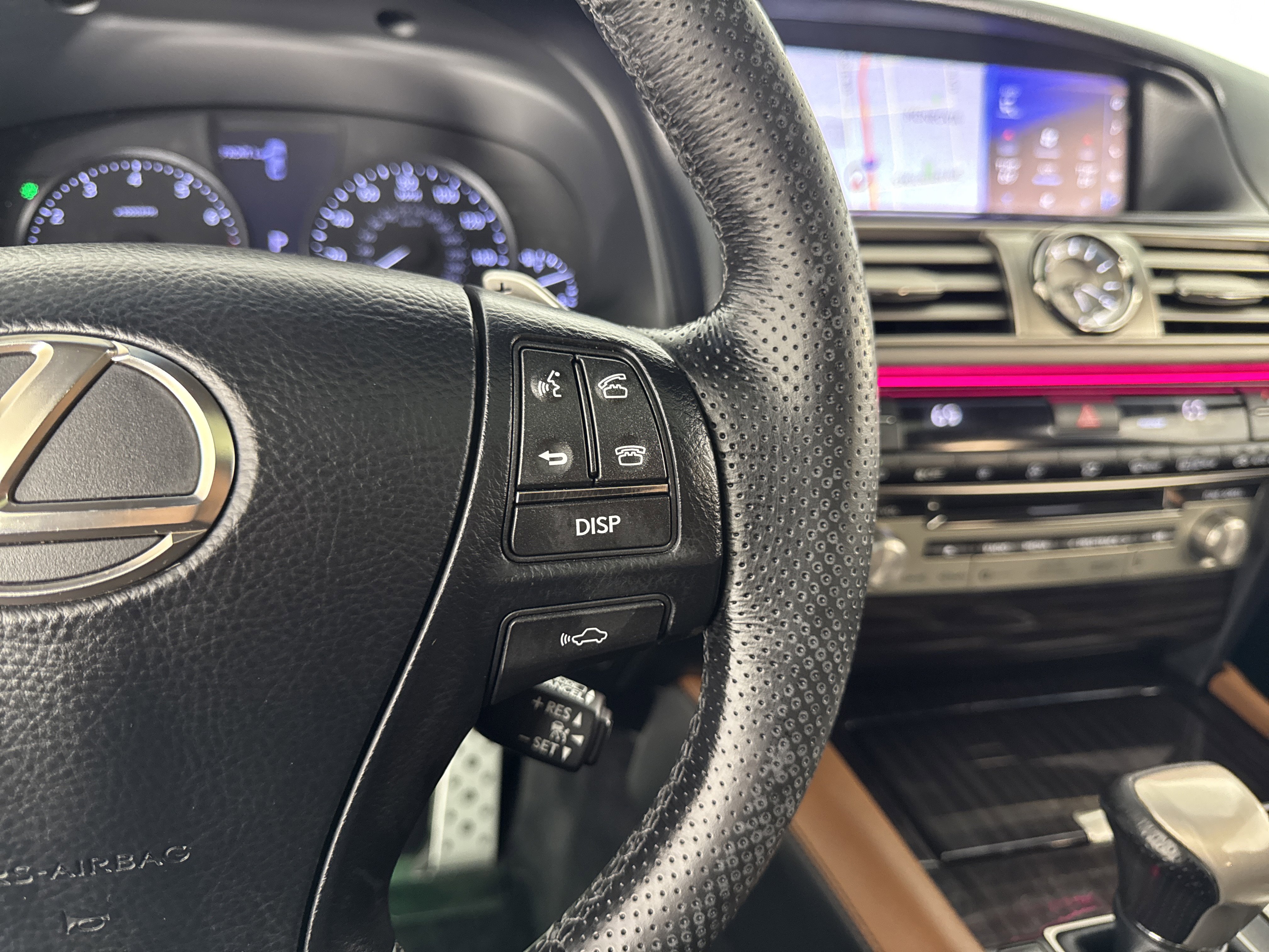 Used 2017 Lexus LS 460 w/ F Sport Midnight Edition RWD image 32