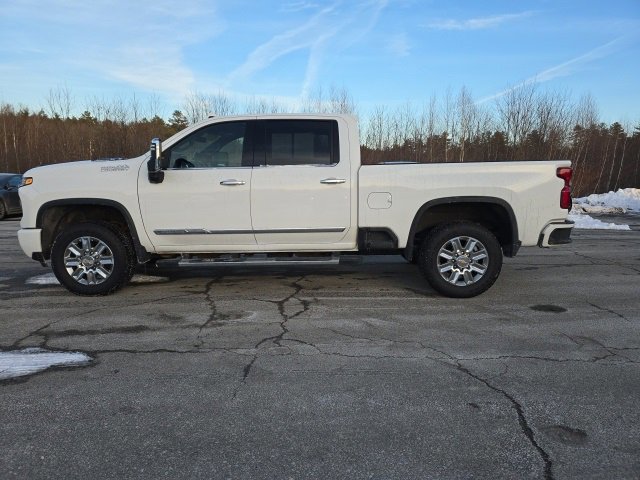 Used 2024 Chevrolet Silverado 3500 High Country image 2