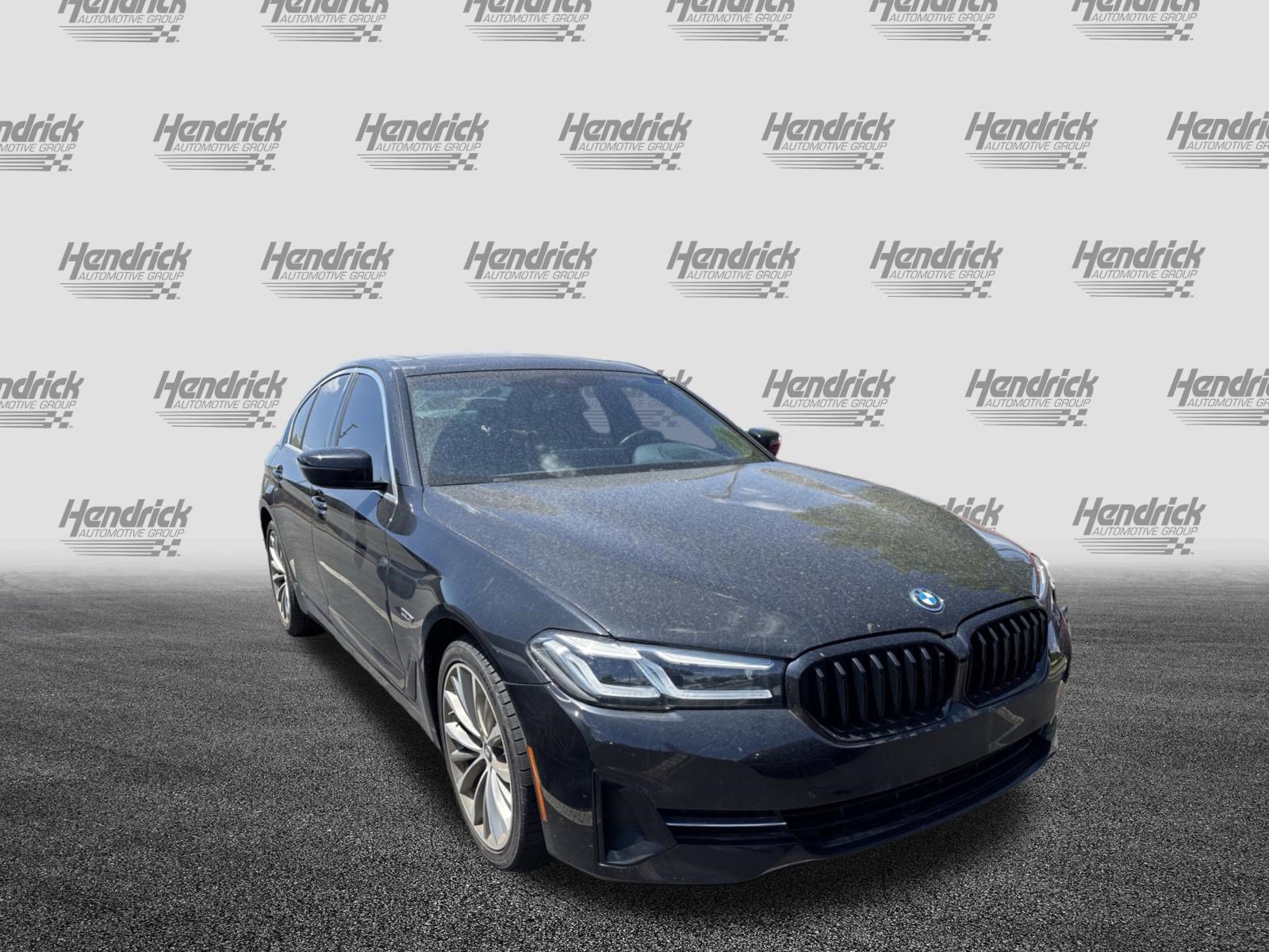 Certified 2023 BMW 530e w/ Premium Package RWD image 5