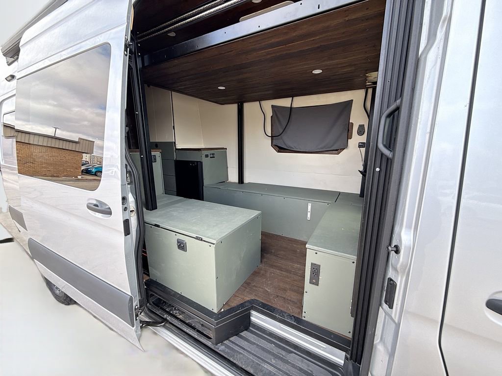 Used 2022 Mercedes-Benz Sprinter 2500 image 26