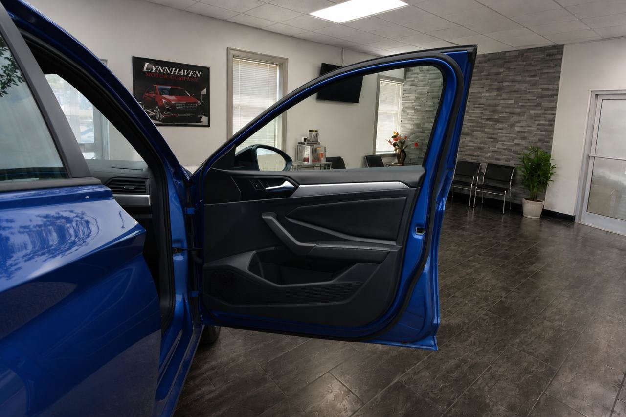 Used 2024 Volkswagen Jetta Sport FWD image 19