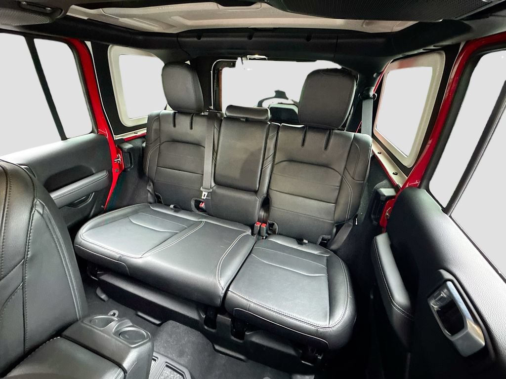 Used 2023 Jeep Wrangler Unlimited Sahara AWD/4WD image 13