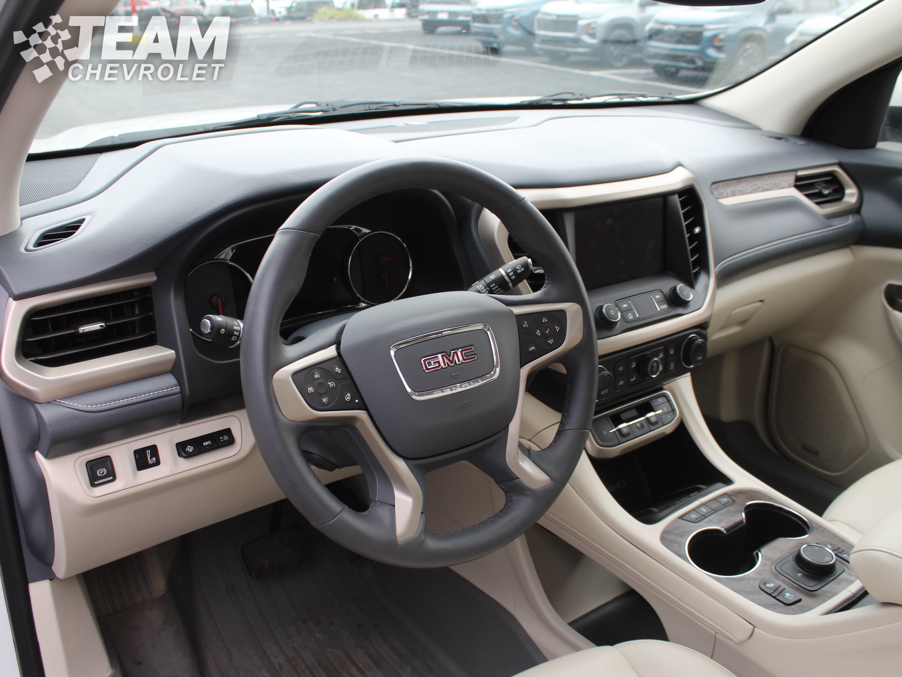 Used 2023 GMC Acadia Denali AWD/4WD image 13