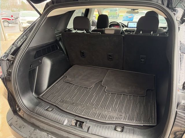 Used 2021 Ford Escape SE w/ Cold Weather Package image 26