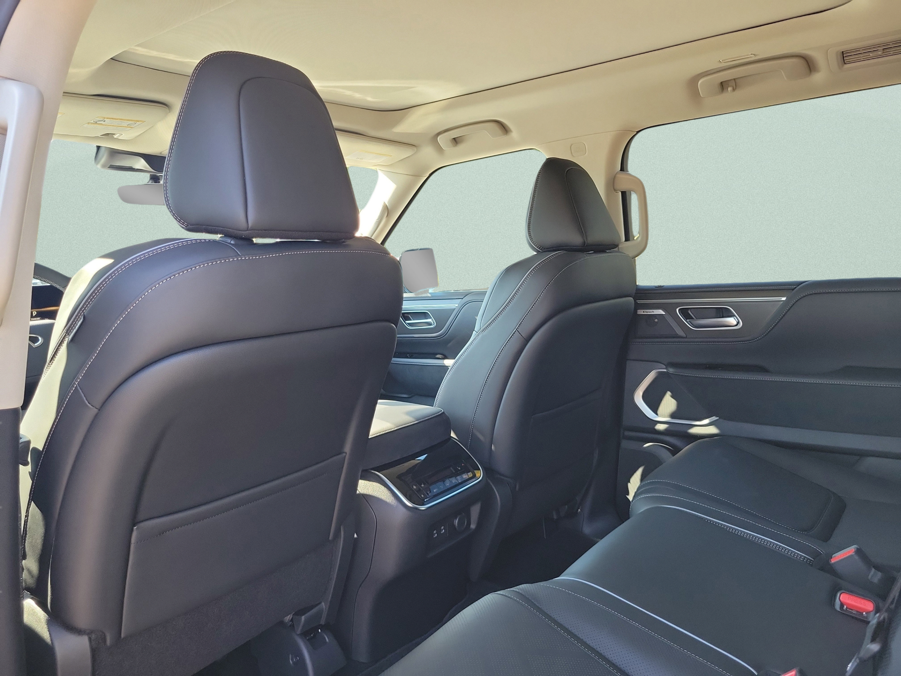 Used 2026 INFINITI QX80 Luxe w/ Cargo Package AWD/4WD image 8