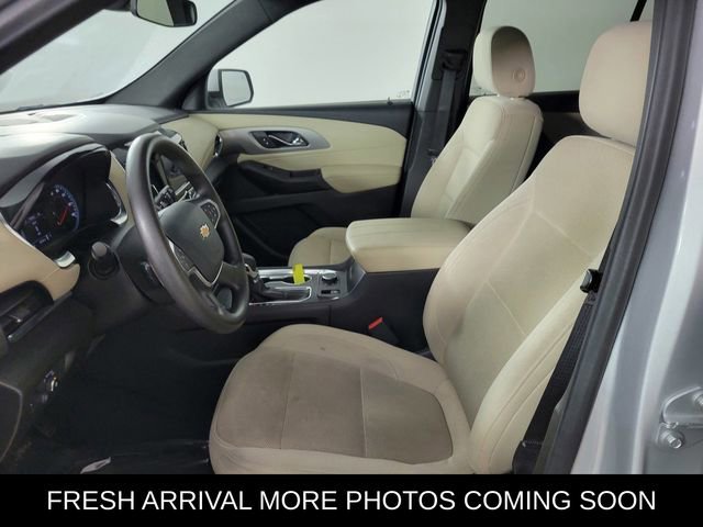 Used 2022 Chevrolet Traverse LS image 13