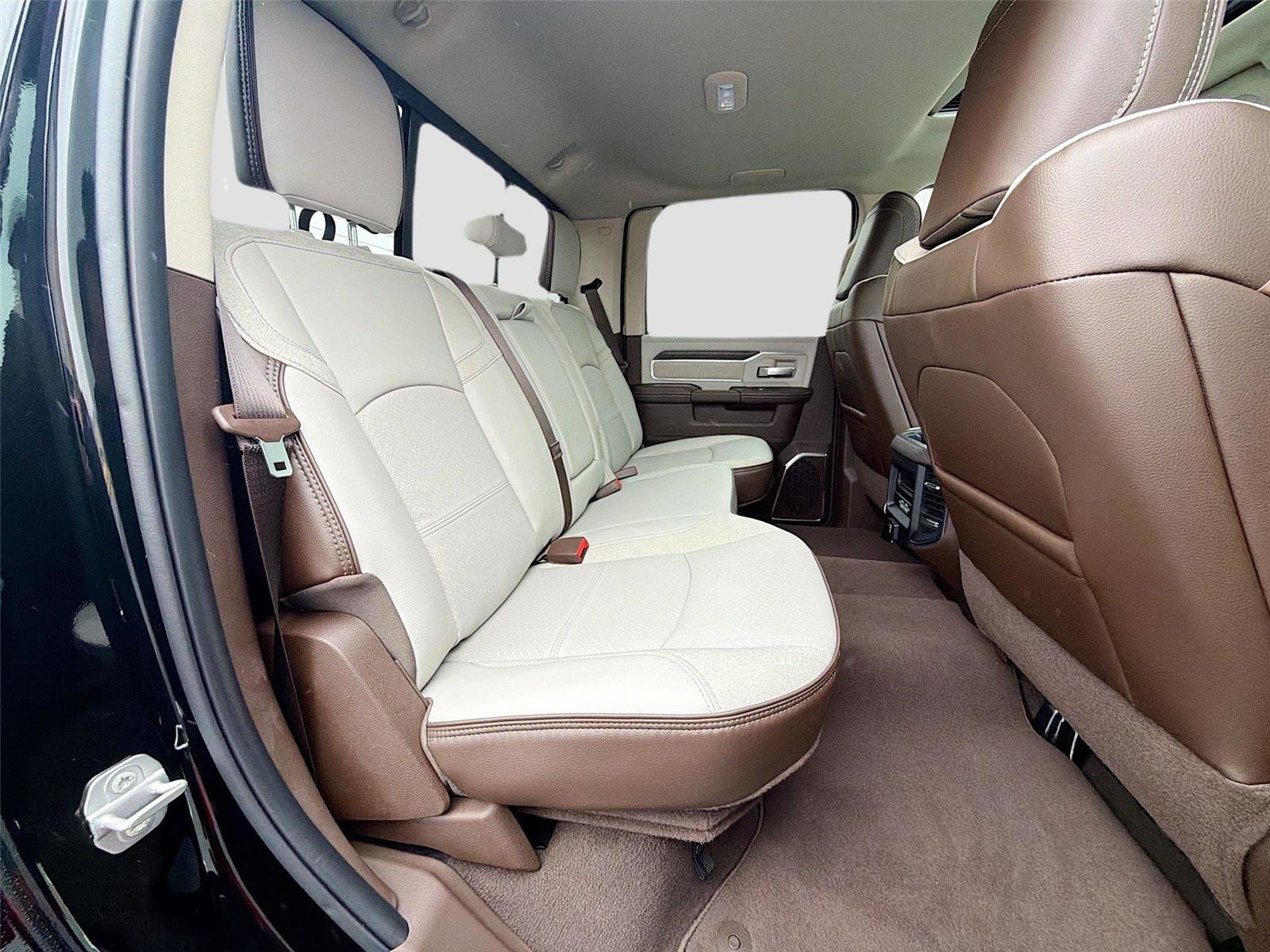 New 2026 RAM 3500 Laramie w/ Towing Technology Group image 19