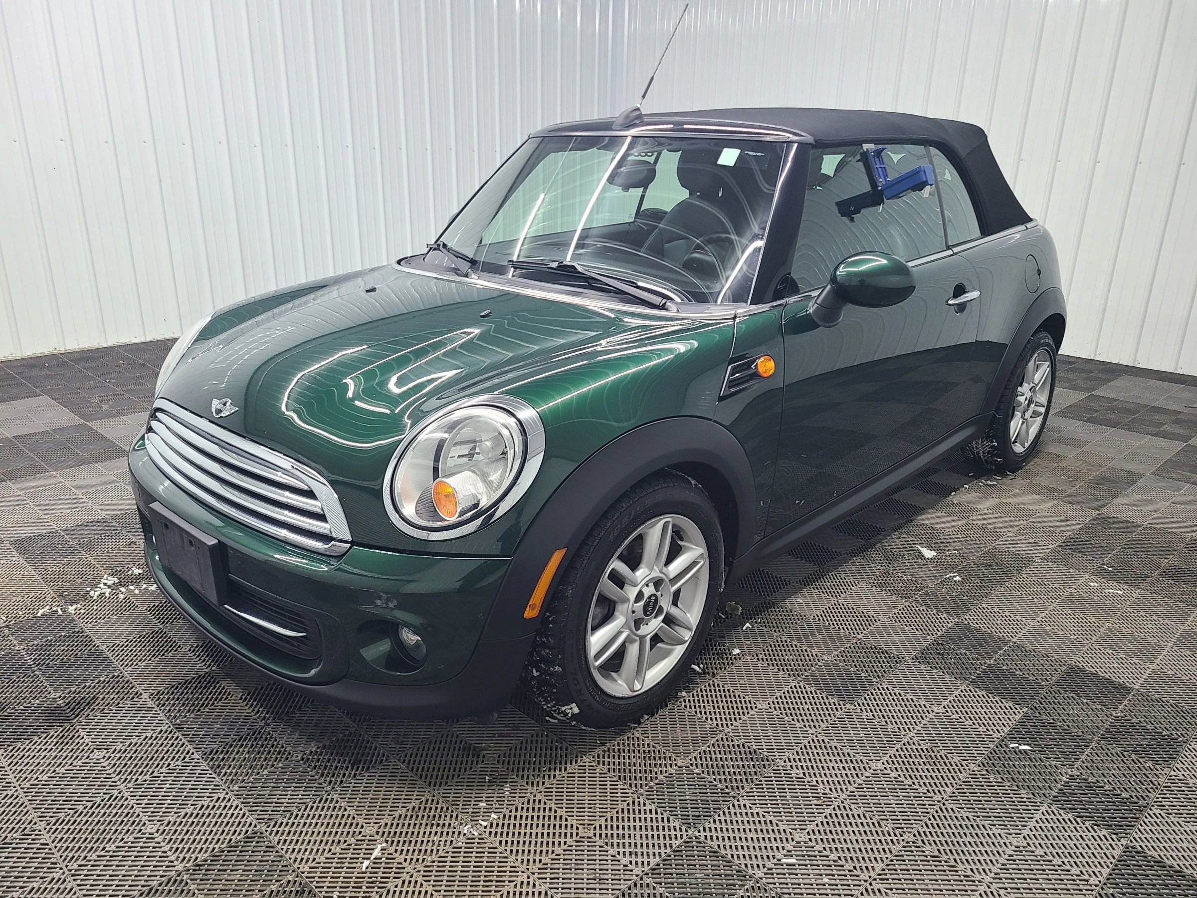 Used 2011 MINI Cooper Convertible image 7