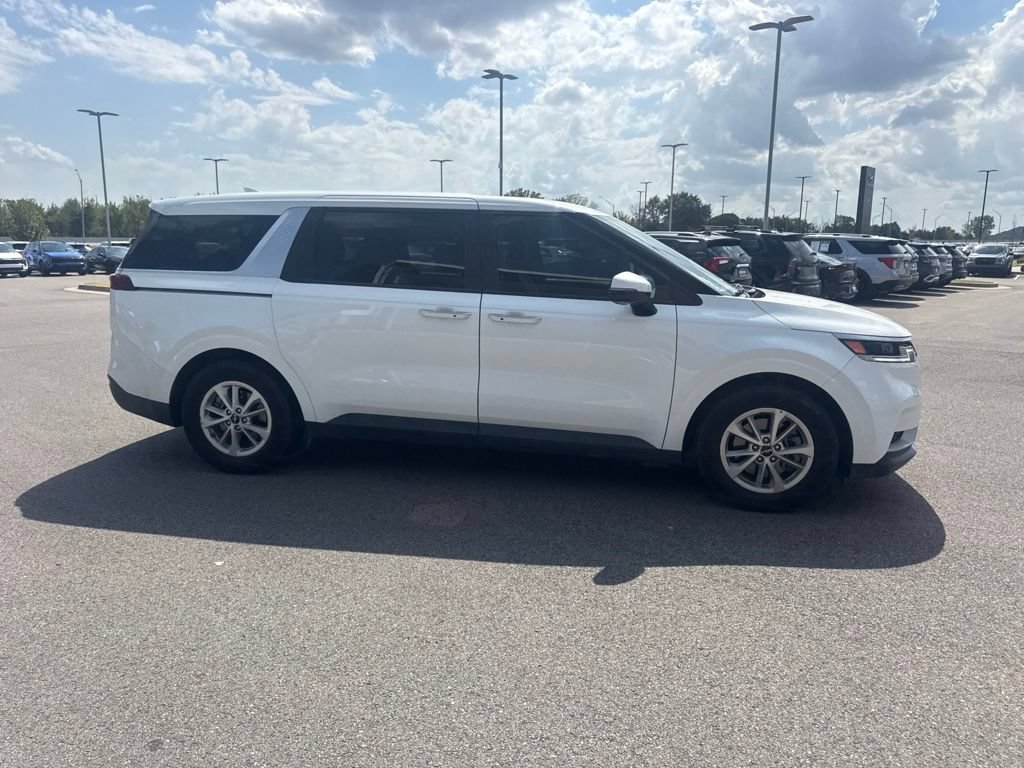 Certified 2024 Kia Carnival LX FWD image 5