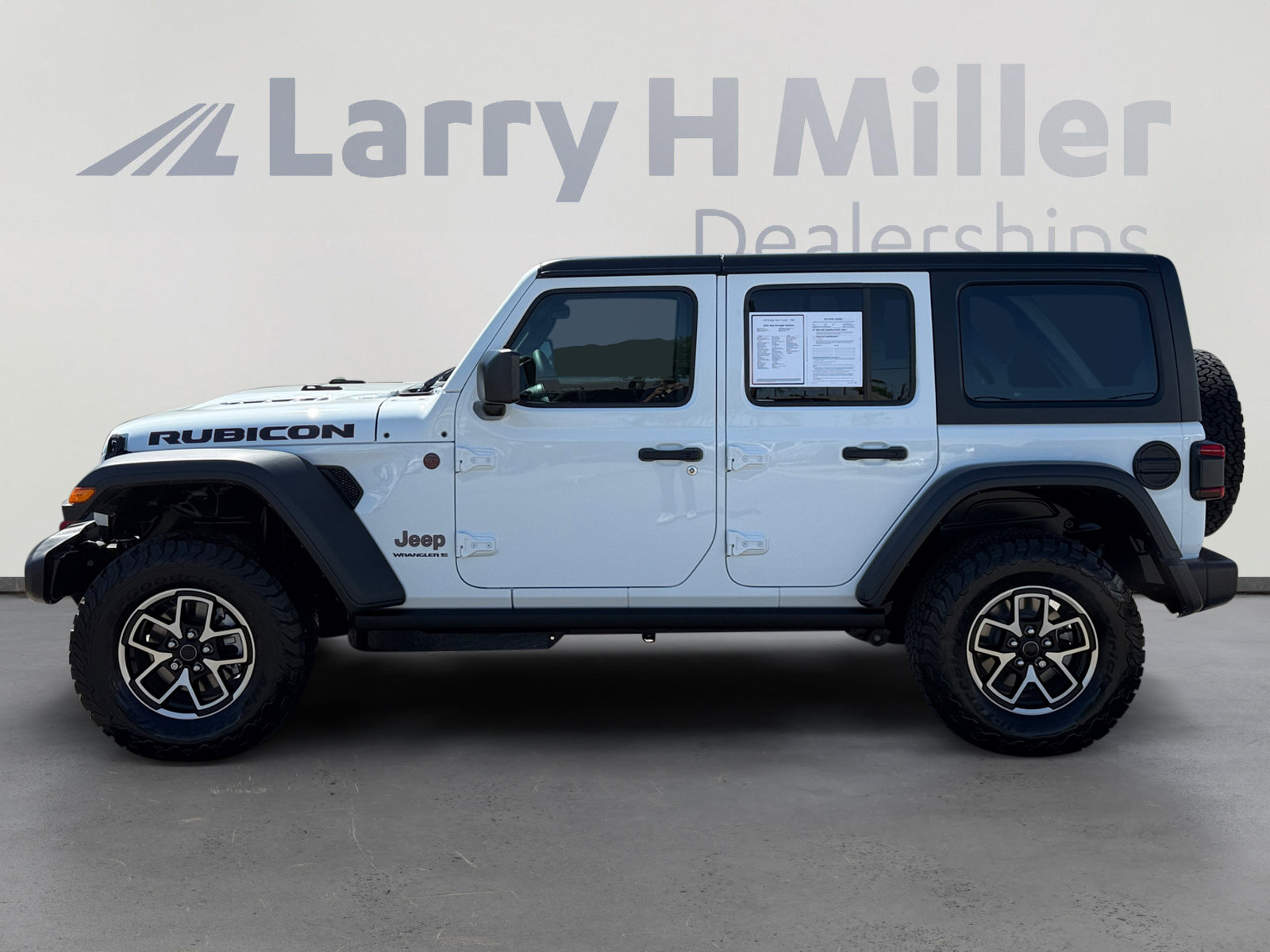 Used 2026 Jeep Wrangler Unlimited Rubicon AWD/4WD image 2