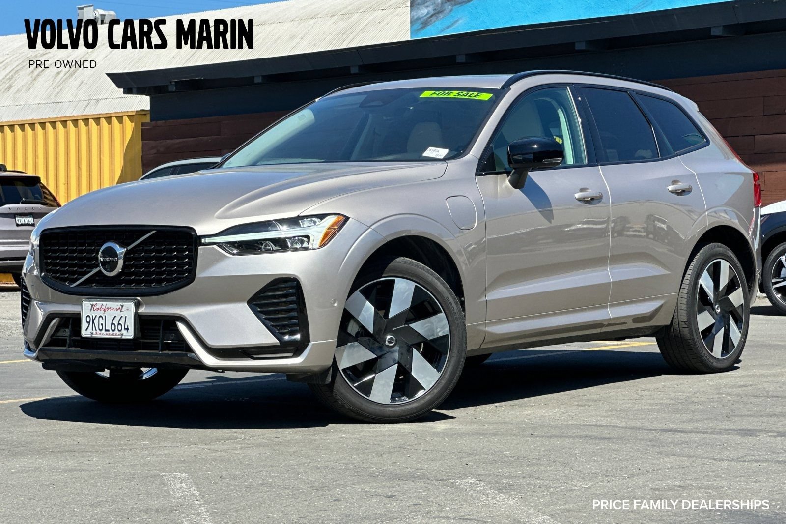 Used 2024 Volvo XC60 T8 Plus AWD/4WD image 1