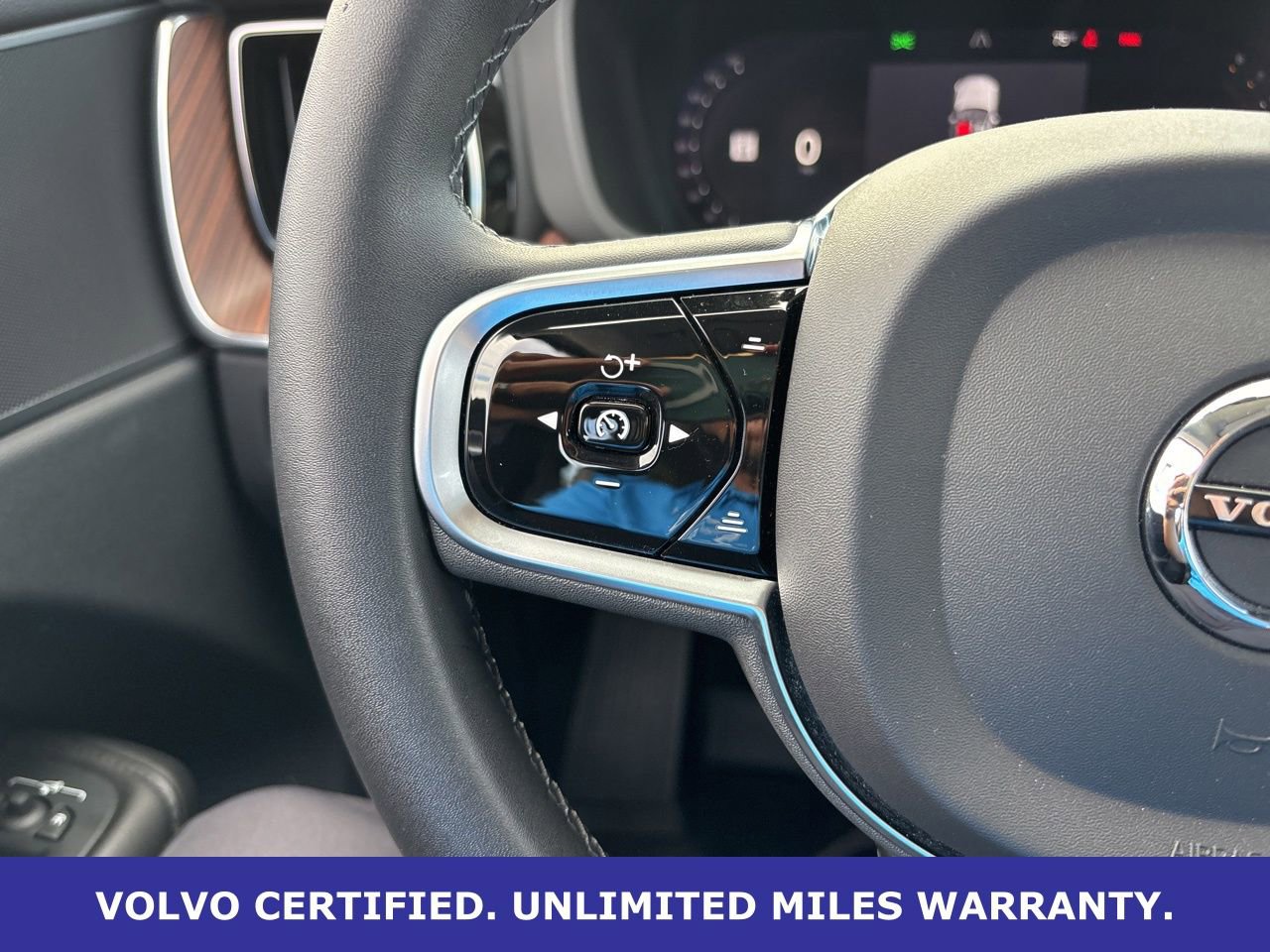 Certified 2023 Volvo XC60 B5 Plus w/ Climate Package image 21