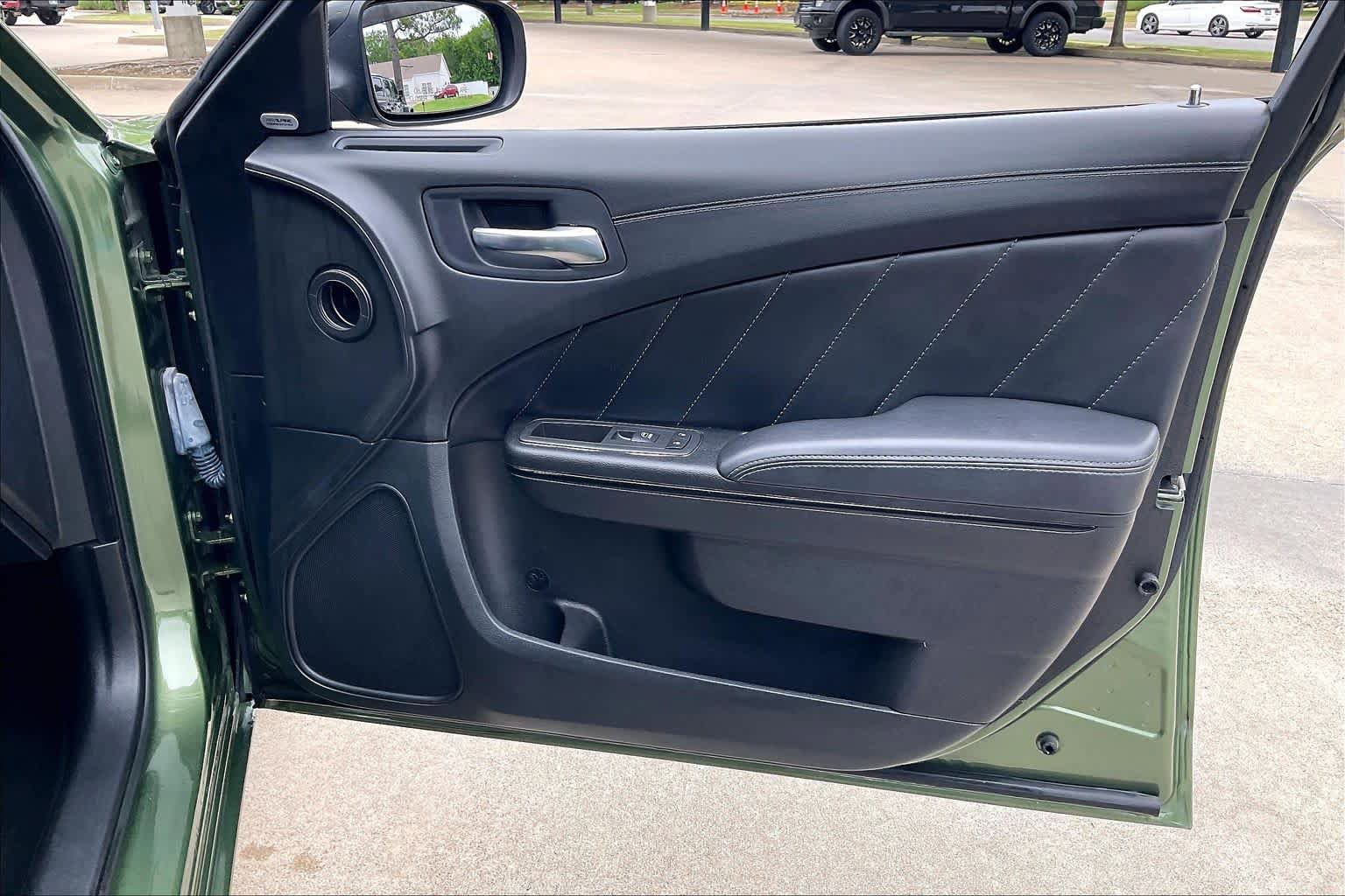 Used 2022 Dodge Charger SXT w/ Plus Group RWD image 21