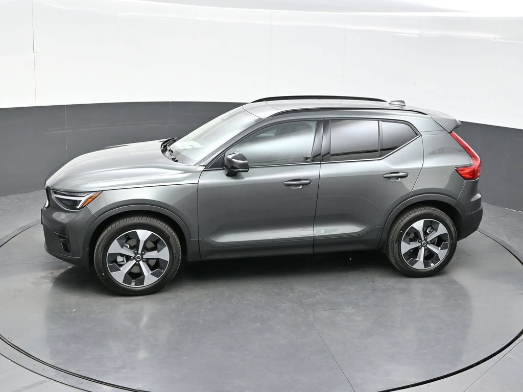 New 2026 Volvo XC40 B5 Plus w/ Protection Package Premier AWD/4WD image 32