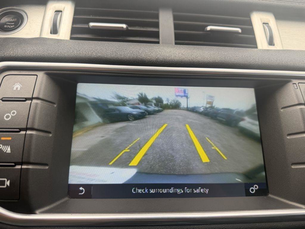 Used 2017 Land Rover Range Rover Evoque SE image 15