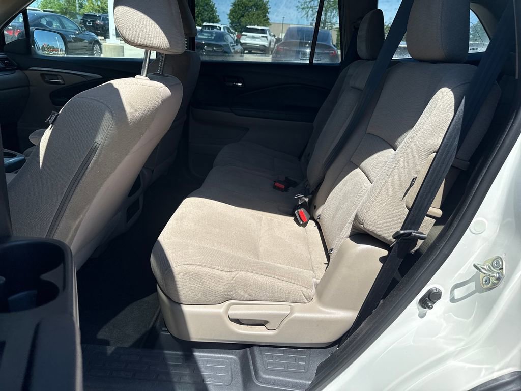 Used 2018 Honda Pilot LX image 30