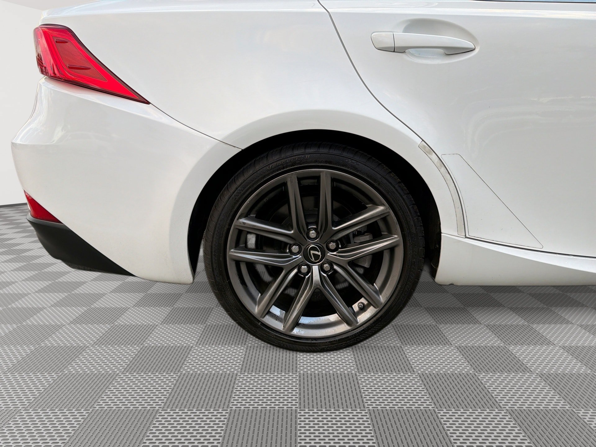 Used 2018 Lexus IS 300 F Sport w/ F Sport Package RWD image 28