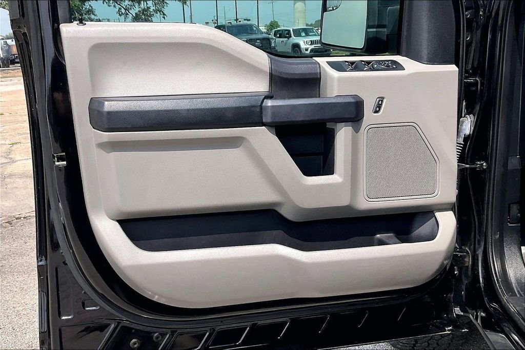 Used 2019 Ford F150 XL w/ Equipment Group 101A Mid AWD/4WD image 17