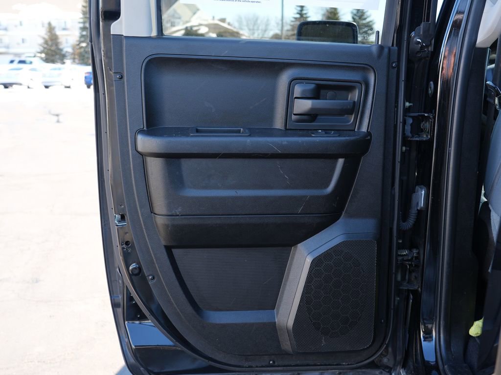 Used 2019 RAM 1500 ST w/ SXT Plus Group image 17