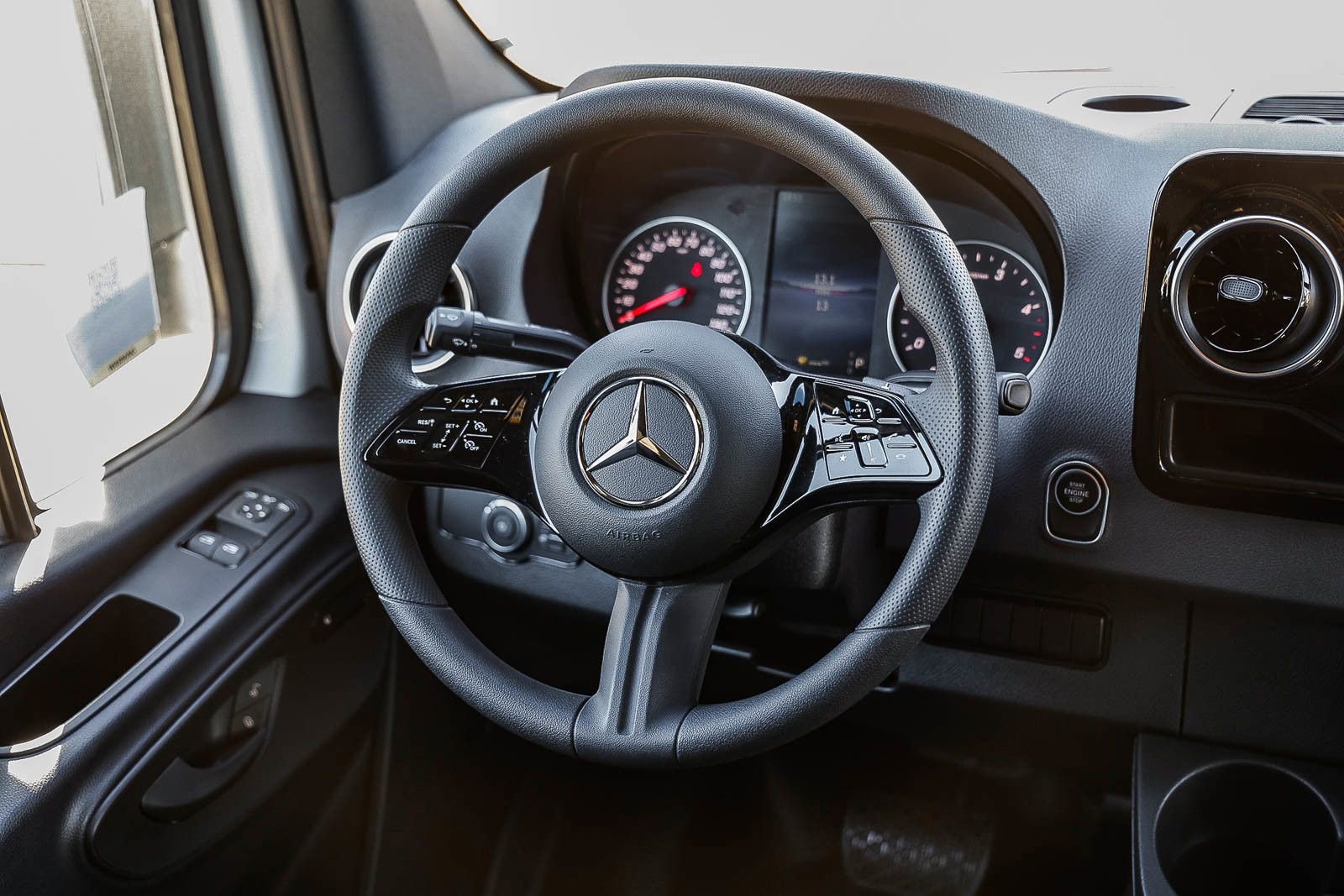 New 2025 Mercedes-Benz Sprinter 2500 image 13