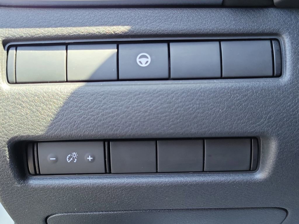 Used 2021 Nissan Rogue SV AWD/4WD image 17