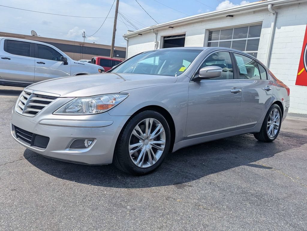 Used 2011 Hyundai Genesis 4.6 RWD image 8