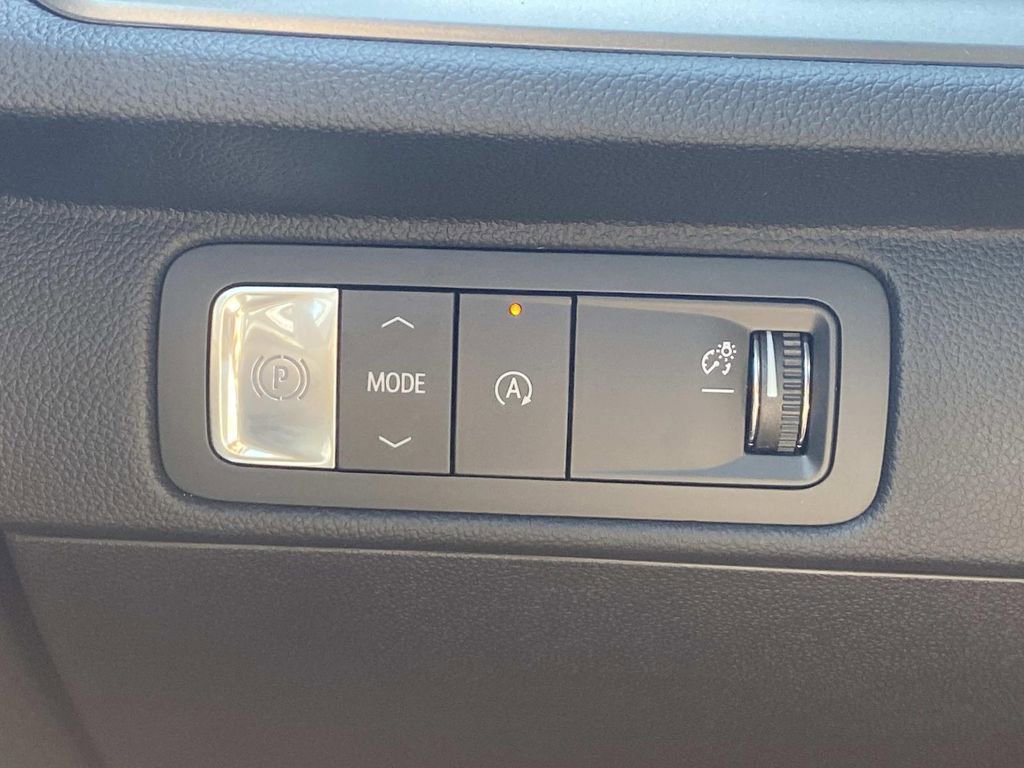 New 2026 Chevrolet Traverse LT w/ Driver Confidence Package image 32