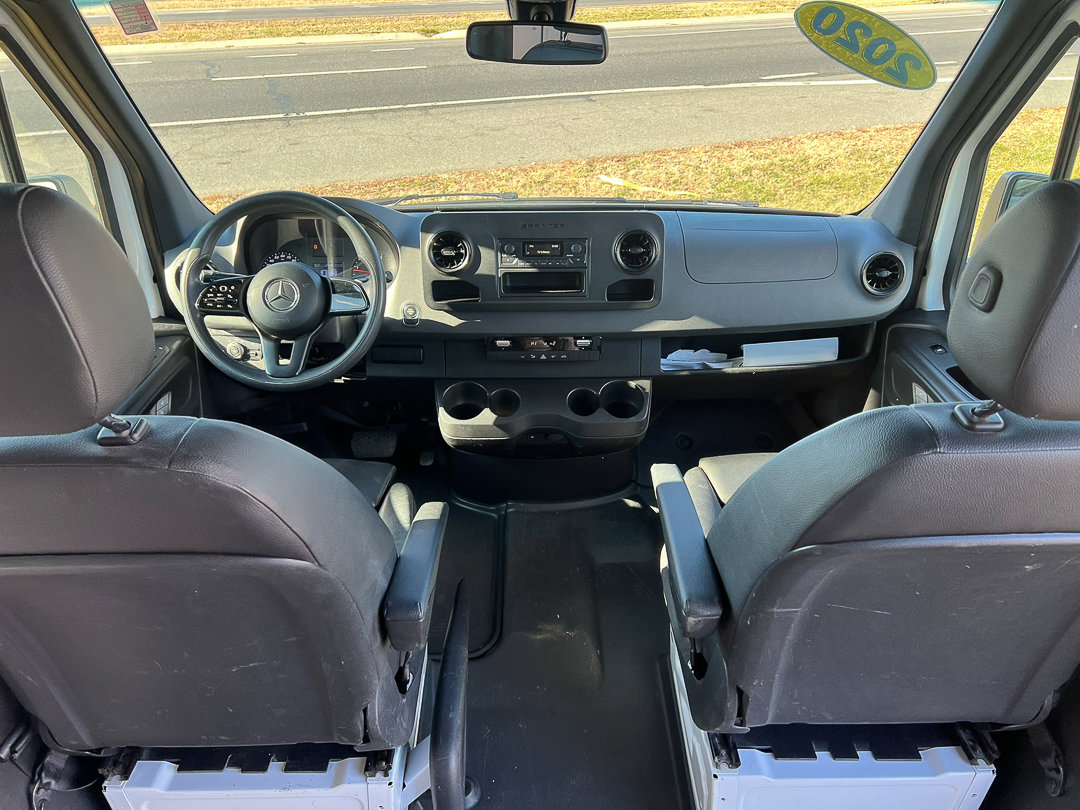 Used 2020 Mercedes-Benz Sprinter 2500 image 12