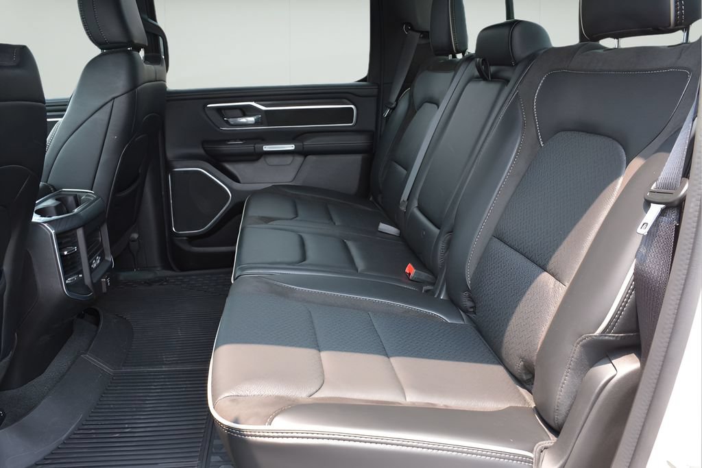 Used 2023 RAM 1500 Laramie AWD/4WD image 16