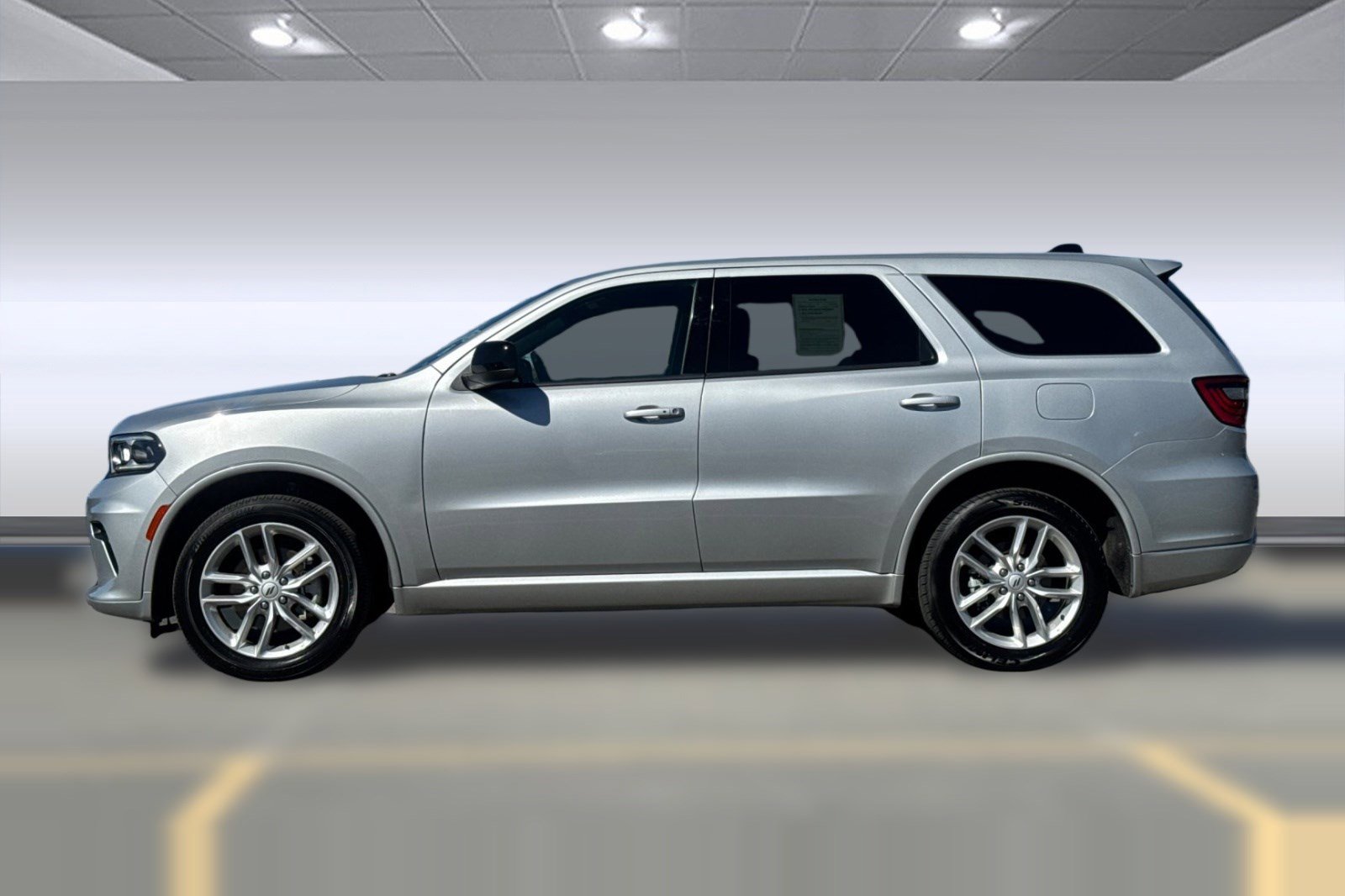 Used 2025 Dodge Durango GT image 2